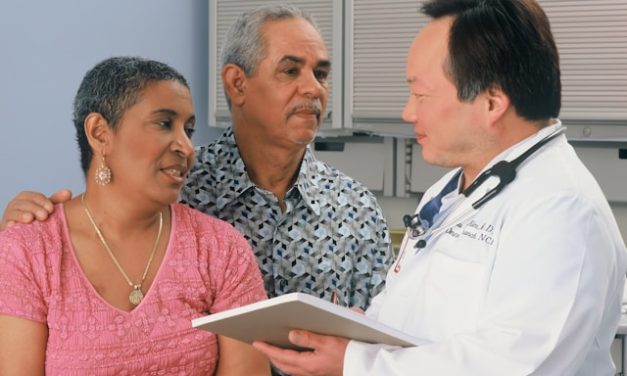 Symptômes révélateurs ou simples coïncidences : quand est-il vraiment nécessaire de consulter un médecin ?