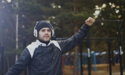 Comment la musique booste vos performances sportives en 2026