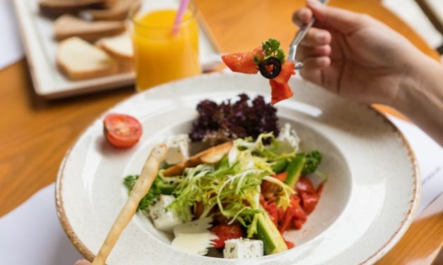 Comment l’alimentation crue peut sculpter une silhouette fine et tonique