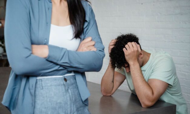 Poussez-vous votre homme à abandonner certaines de ses habitudes qui selon vous, fragilisent votre relation ?