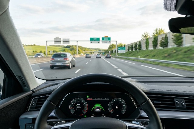 Prévoyez les risques routiers grâce au régulateur de vitesse intelligent
