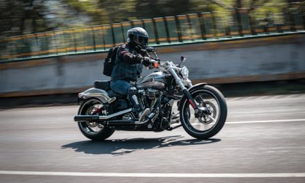 Tout savoir sur les règles et la législation pour conduire une moto en conformité