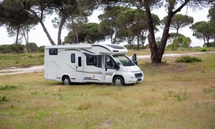 Camping-car : acheter ou louer, quelle formule convient vraiment à votre façon de voyager ?