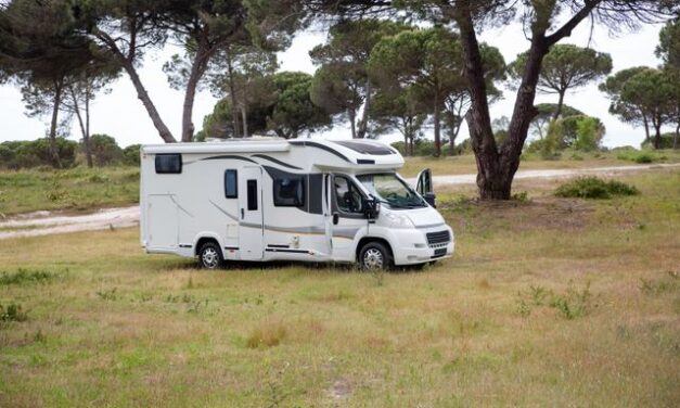 Camping-car : acheter ou louer, quelle formule convient vraiment à votre façon de voyager ?